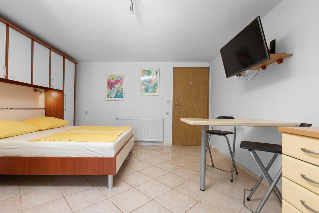 Apartament Haus Eva Novigrad  Zewnętrze zdjęcie