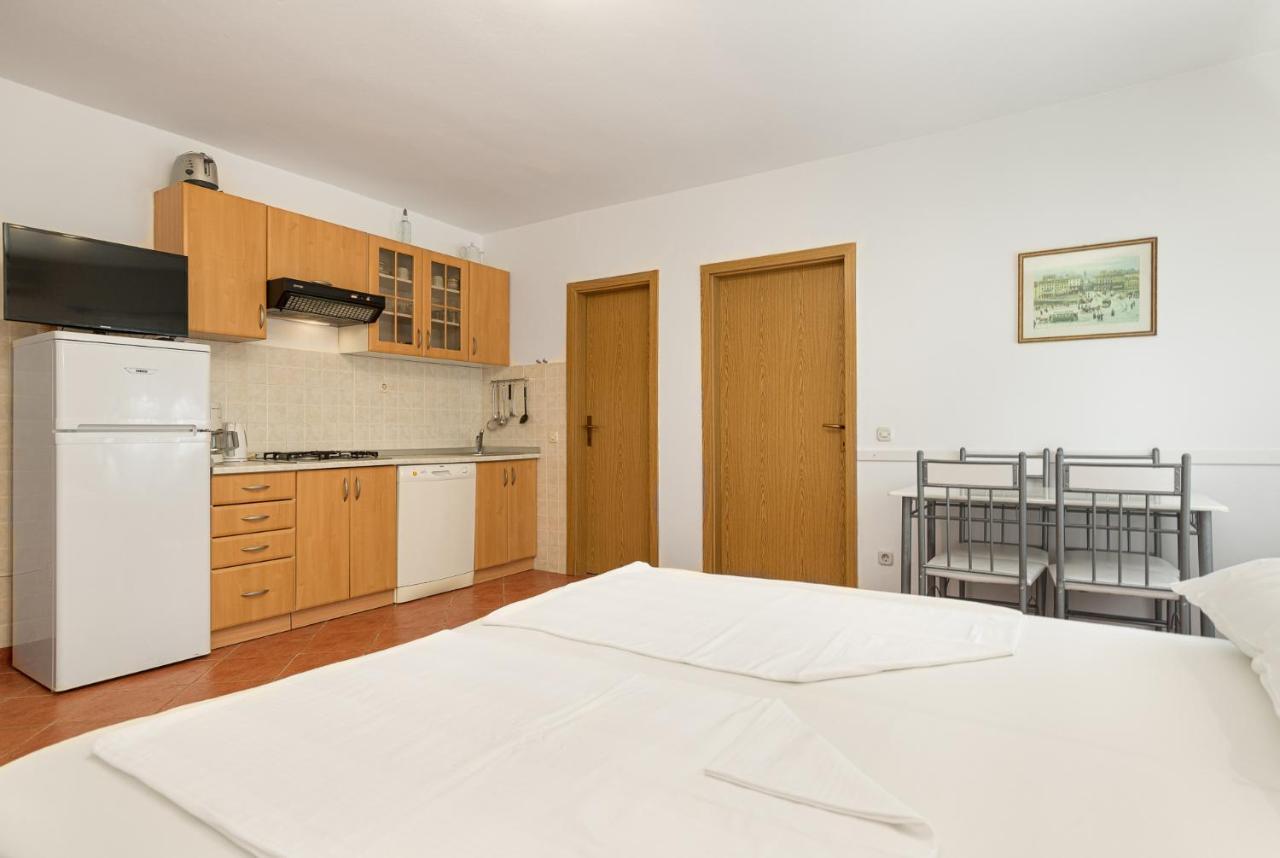 Apartament Haus Eva Novigrad  Zewnętrze zdjęcie